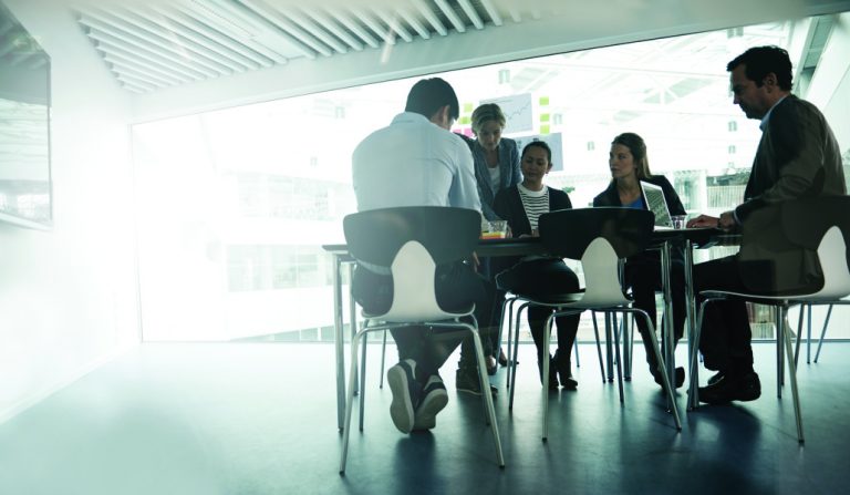 Οι έφηβοι επιστρέφουν στην οικογένεια