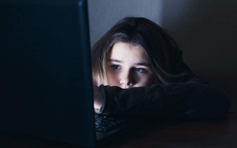 Γονιός στην εποχή του Διαδικτύου