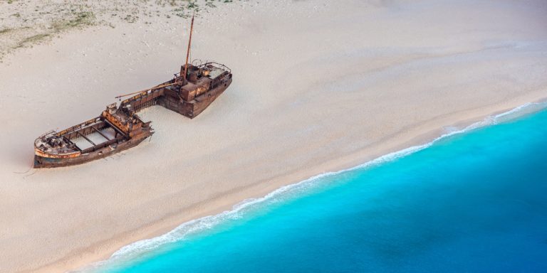 Κλιματική αλλαγή: Τις ελληνικές παραλίες που ήξερες να τις ξεχάσεις