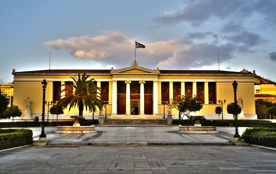 ΑΕΙ: Ελάχιστη βάση εισαγωγής, ανώτατο χρονικό όριο σπουδών και κατάργηση ασύλου