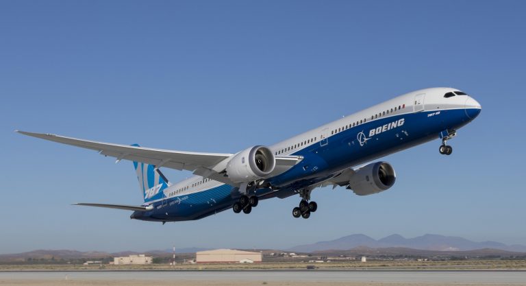 Το πρώτο Boeing 787-10 παρέλαβε η Singapore Airlines (vid)