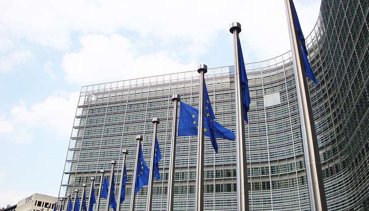 Οι ευρωπαϊκές προοδευτικές δυνάμεις πρέπει να προσφέρουν επειγόντως μια εναλλακτική λύση