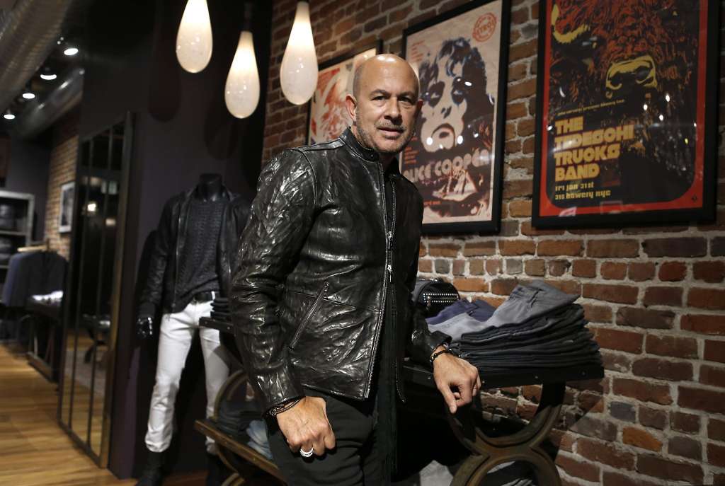 Στην κινηματογραφική ψυχαγωγία εισέρχεται ο Τζον Βαρβάτος