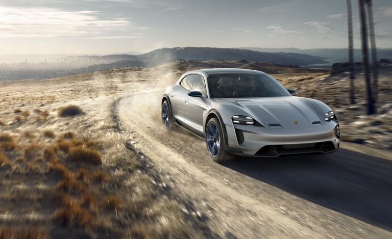 Porsche Mission E Cross Turismo: 400 χιλιόμετρα με 15 λεπτά φόρτιση (vid)
