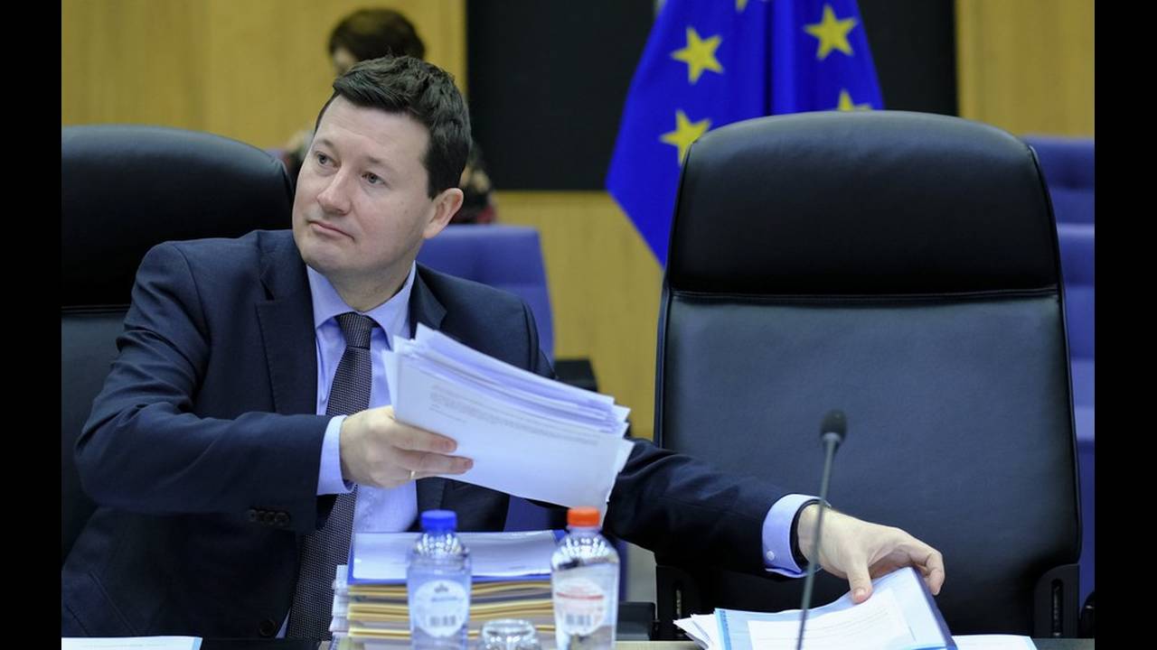 Το «Selmayrgate» απειλεί την ανάκαμψη της E.E.