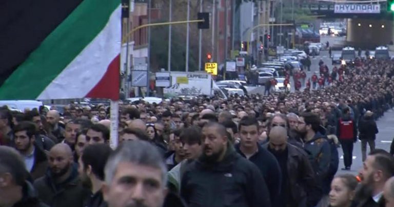 Economist: Η επιστροφή της Δεξιάς στην Ευρώπη μέσα από την ταυτότητα