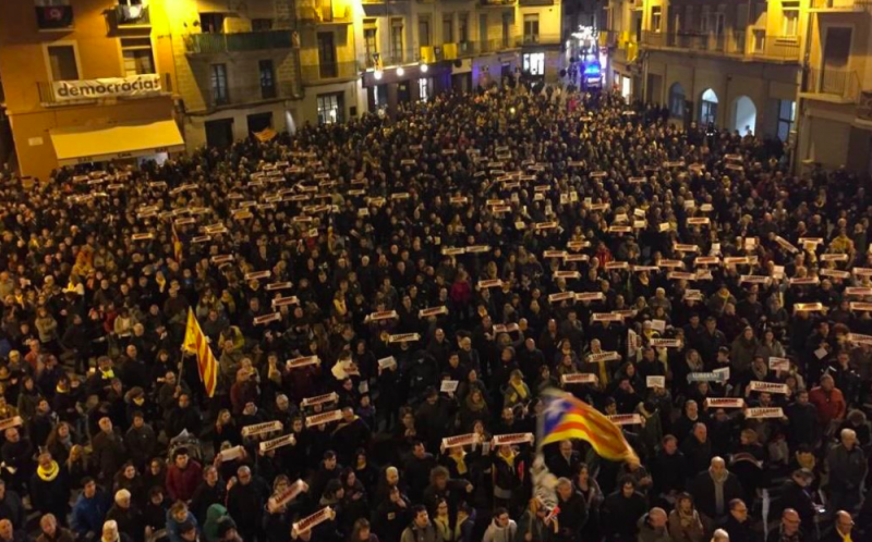 Καταλανοί προς Ευρώπη: Δεν θα μας θάψουν, είμαστε εκατομμύρια (vid)