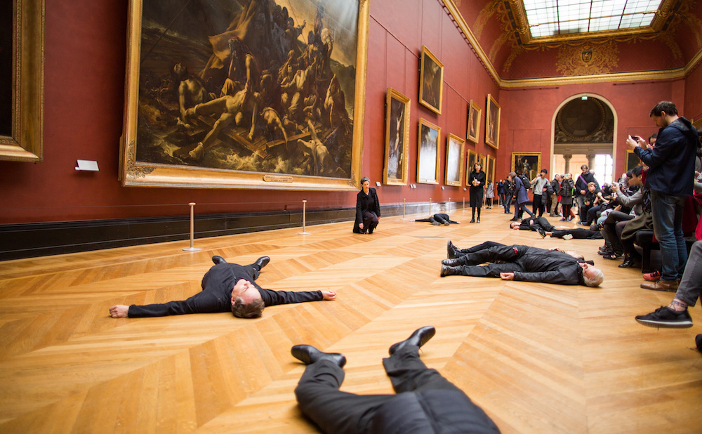 Το Λούβρο «σπάει τα δεσμά του»