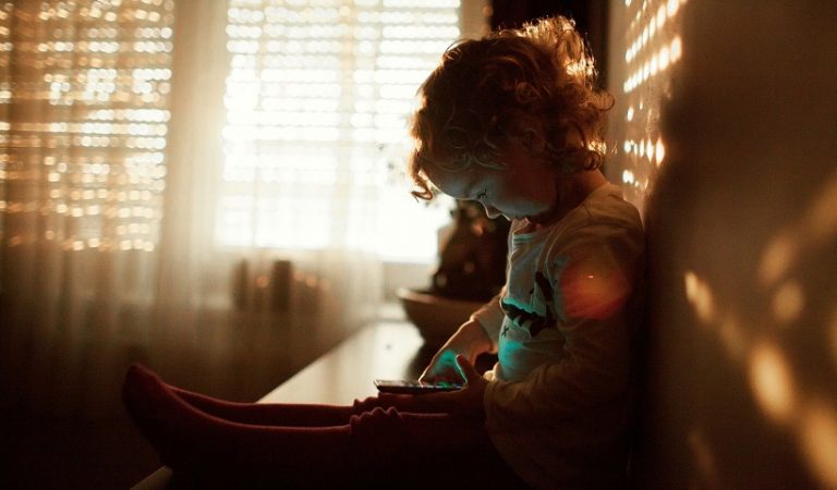 Όχι στα social πριν τα δεκατρία