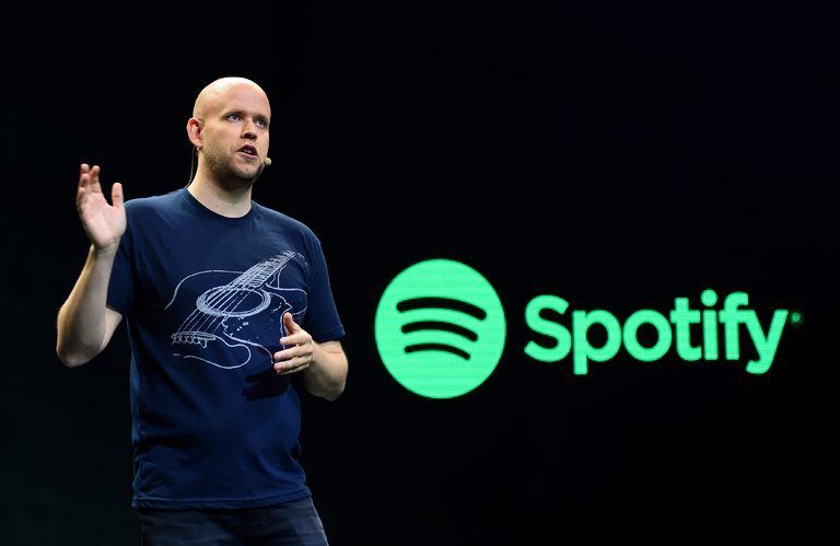 Από την «πίσω πόρτα» μπαίνει στη Wall Street η Spotify