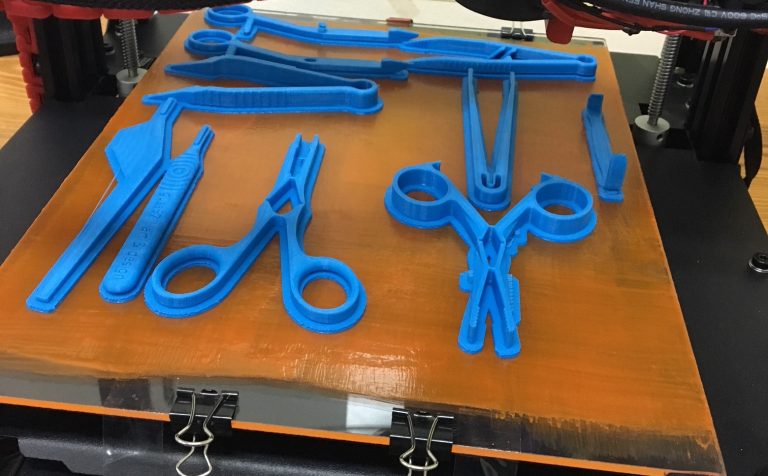 Θεσσαλονίκη: Παγκόσμια πρωτοτυπία τα αντιβακτηριακά τρισδιάστατα εκτυπωμένα χειρουργικά εργαλεία