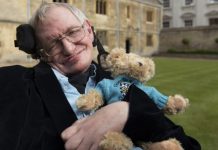 Ο Στίβεν Χόκινγκ ταξιδεύει στα αστέρια (pics-vid)