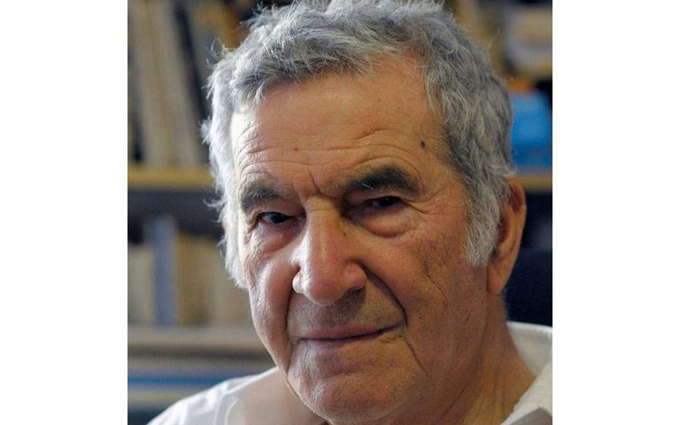 Πέθανε ο πανεπιστημιακός Θανάσης Βακαλιός