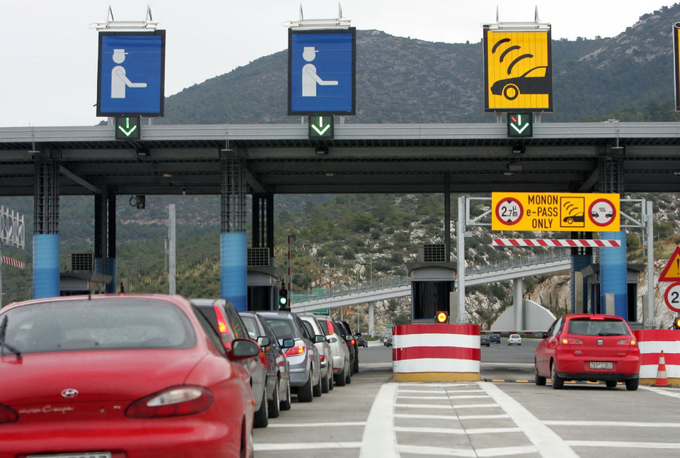Οι 10 εντολές του autoduder για ασφαλή οδήγηση στις εθνικές οδούς