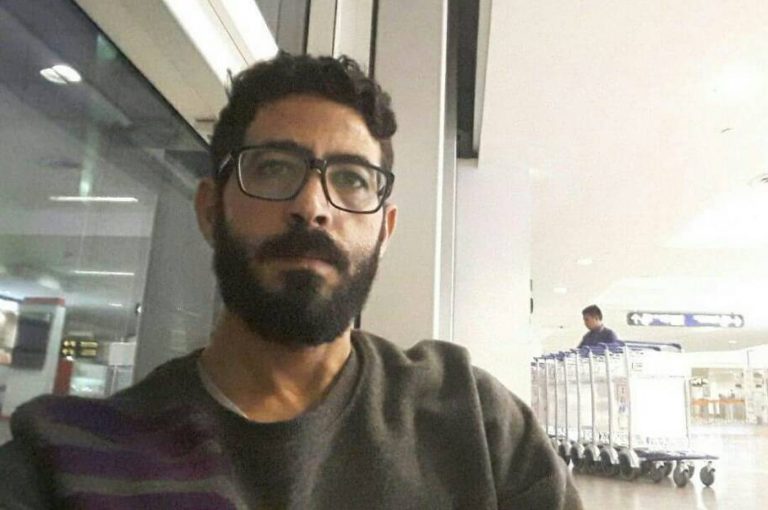 Πραγματικότητα το «The Terminal»: Σύρος ζει σε αεροδρόμιο της Μαλαισίας