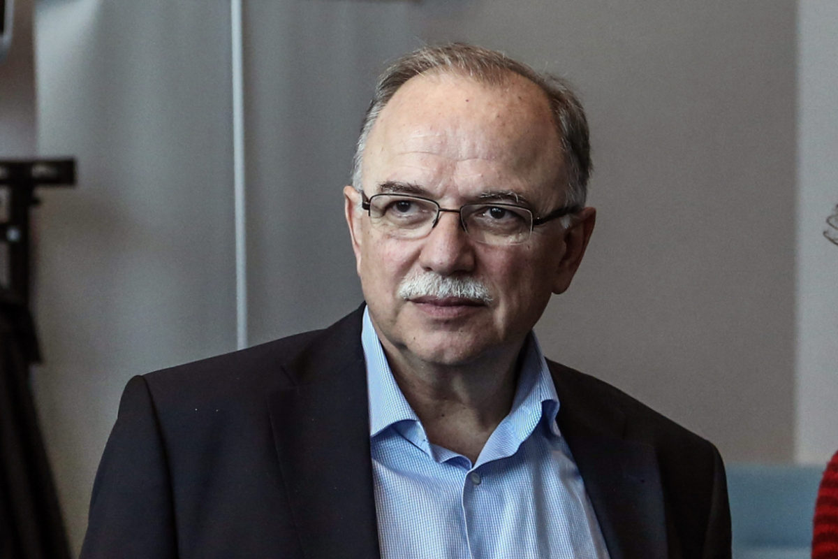 Παπαδημούλης: Ακραίος σκοταδισμός ο αφορισμός του Χόκινγκ