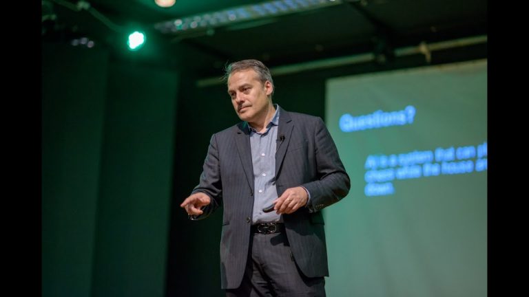 Μιχάλης Μπλέτσας: Ακόμη πειραματιζόμαστε με την τεχνητή νοημοσύνη (vid)