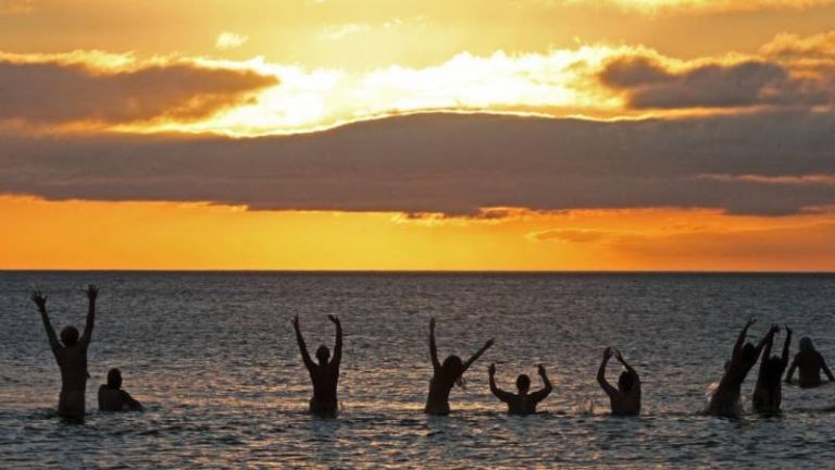 Δωμάτια τύπου Airbnb μόνο για γυμνιστές