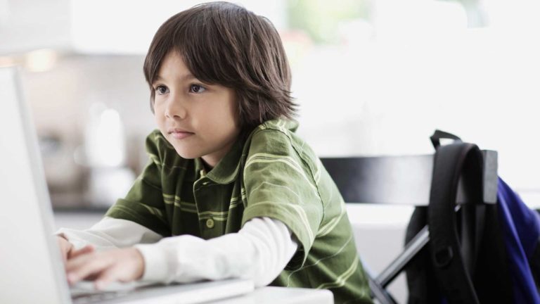 Ευρώπη: Σεβασμος και εφαρμογή των δικαιωμάτων του παιδιού στο ψηφιακό περιβάλλον