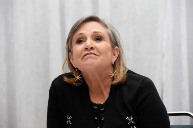 Η Κάρι Φίσερ επιστρέφει μετά θάνατον στο Star Wars