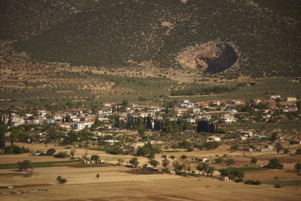 Οι δύο γιγάντιοι κρατήρες στο Δίδυμο Αργολίδας
