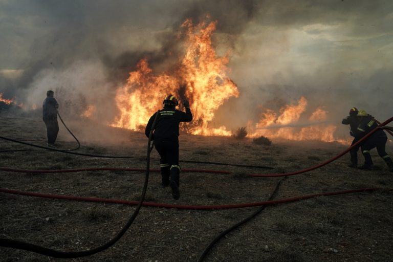 Πολύ υψηλός κίνδυνος πυρκαγιάς την Κυριακή σε β. Αιγαίο, Στ. Ελλάδα, Αττική και Πελοπόννησο