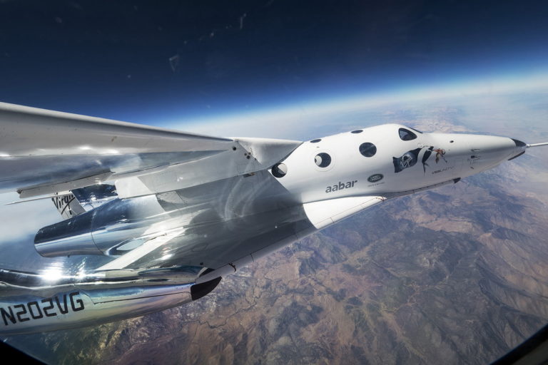 Η Virgin Galactic ετοιμάζεται για τον διαστημικό τουρισμό (vid)