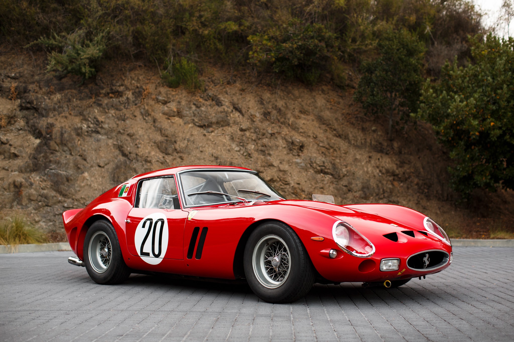 Σπάνια Ferrari 250 GTO φτάνει την τιμή-ρεκόρ 41,7 εκατ. ευρώ σε δημοπρασία