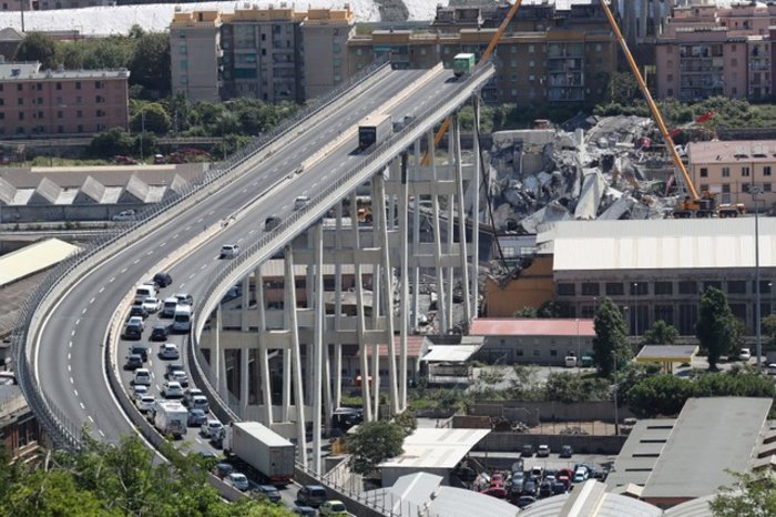 Στους 43 ο τελικός απολογισμός των νεκρών στη φονική γέφυρα της Γένοβα