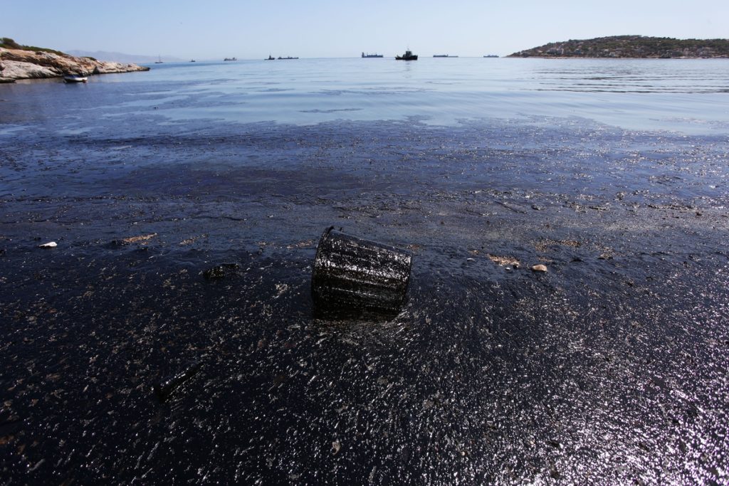 WWF: Το πετρέλαιο απειλεί τις ελληνικές θάλασσες