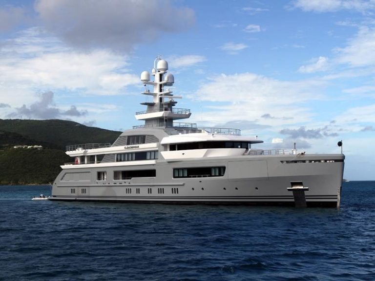 Cloudbreak: Η καλύτερη θαλαμηγός του κόσμου είναι στη Μύκονο