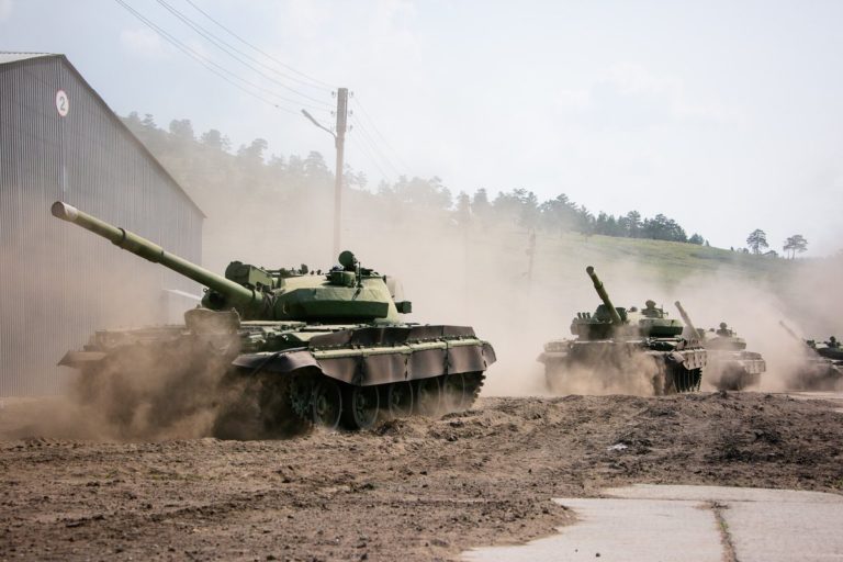 Vostok-2018: Η μεγαλύτερη στρατιωτική άσκηση που έκανε ποτέ η Ρωσία (vid)