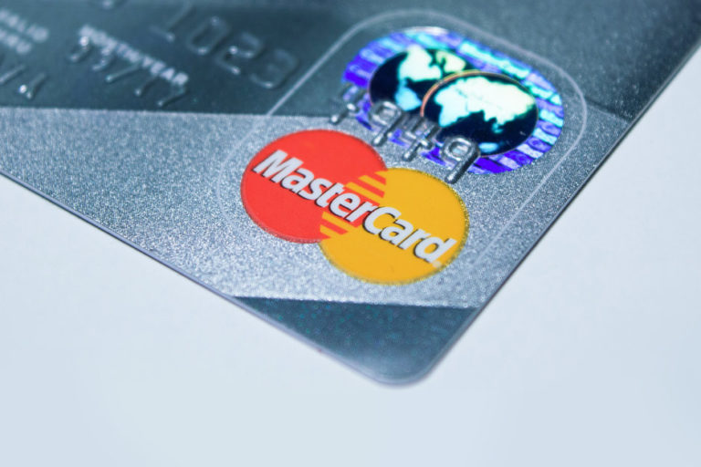Μυστική συμφωνία Google – Mastercard για τα μεγάλα δεδομένα των συναλλαγών μας