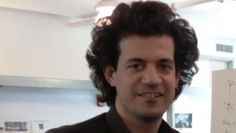 Περούκες – αφάνες στο ΜΙΤ προς τιμήν του Κωνσταντίνου Δασκαλάκη