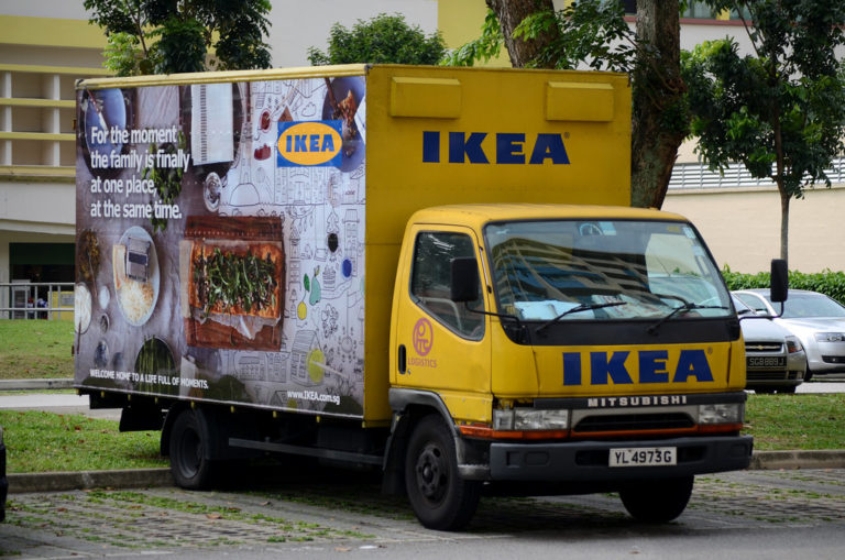Ηλεκτρικές οι παραδόσεις της IKEA