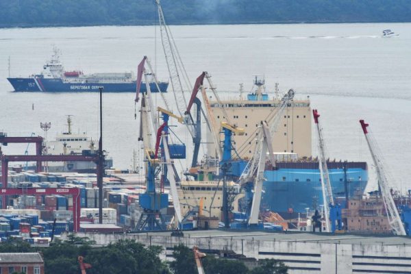 Πλοίο κοντέινερ διέπλευσε για πρώτη φορά την Αρκτική