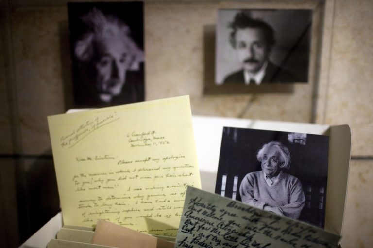 Το «γράμμα του Θεού» του Αϊνστάιν πουλήθηκε σε 3.000.000 δολάρια