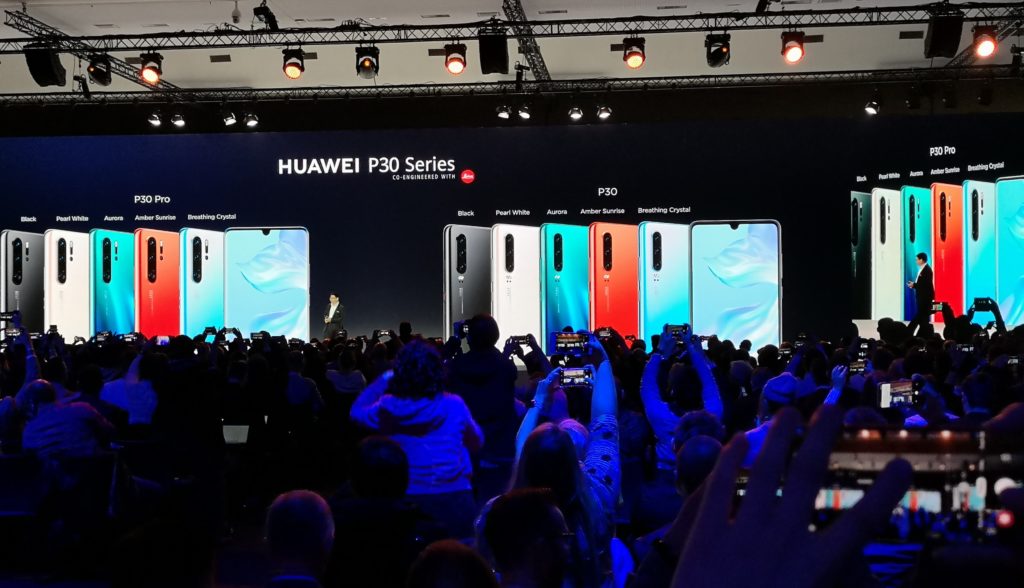Huawei P30: Παρουσιάστηκε στην Πόλη του Φωτός το κινητό  που «καταργεί» το σκοτάδι