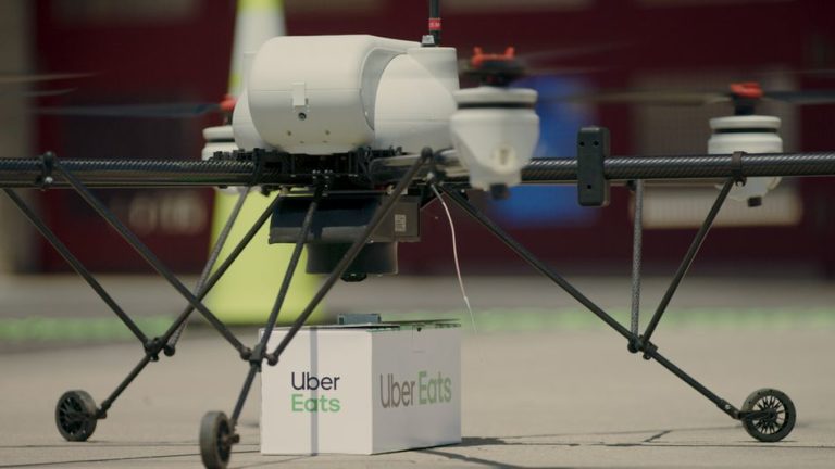 Uber: Η παράδοση φαγητού θα γίνεται με drones