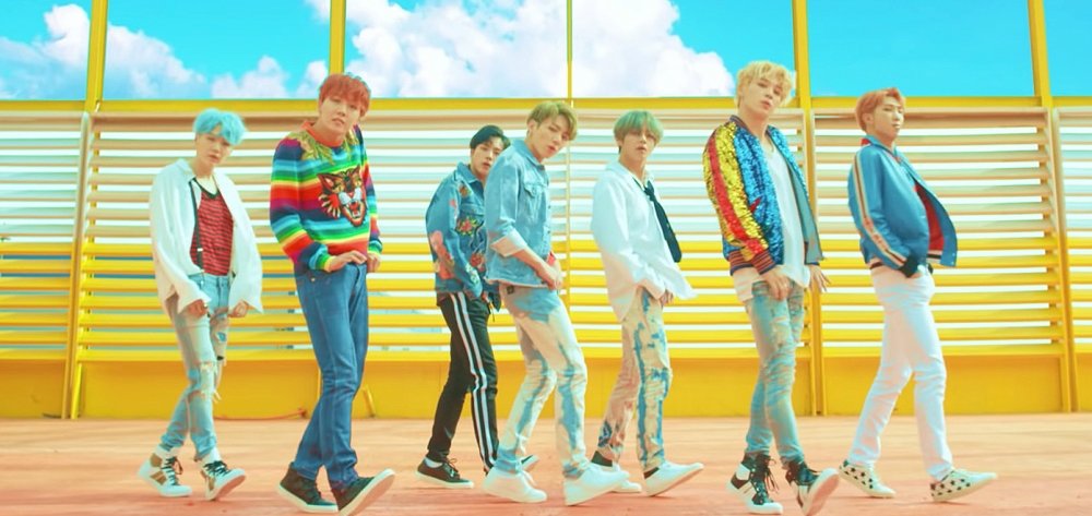 BTS: Όσα πρέπει να ξέρετε για το σύγκρότημα φαινόμενο που πάει διακοπές