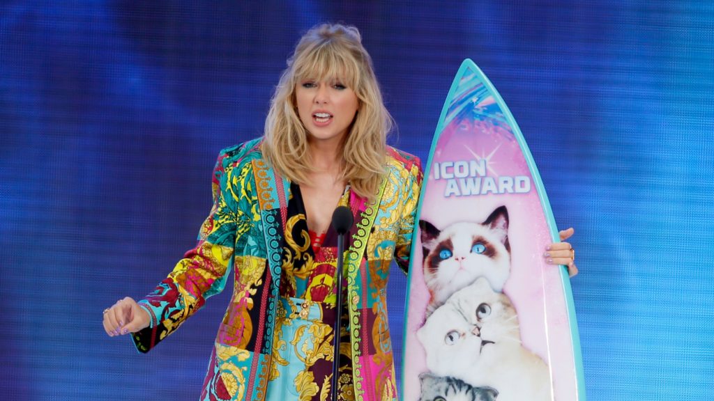 2019 Teen Choice Awards: Η Τέιλορ Σουίφτ βραβεύθηκε και ανακοίνωσε  νέο τραγούδι