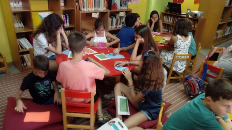 Μια Δημοτική Βιβλιοθήκη «δροσίζει» την παιδική φαντασία μέσα στο καλοκαίρι