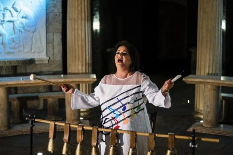 Αυτή είναι η τραγουδίστρια με τη δυνατότερη φωνή στον πλανήτη