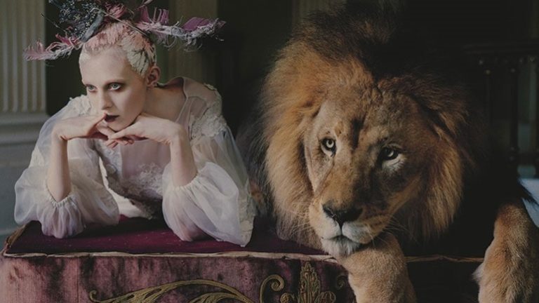 Οι φανταστικές εικόνες μόδας του Tim Walker