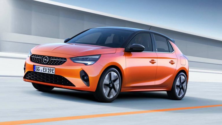 Το νέο Corsa-e διαθέτει πολλές επιλογές φόρτισης