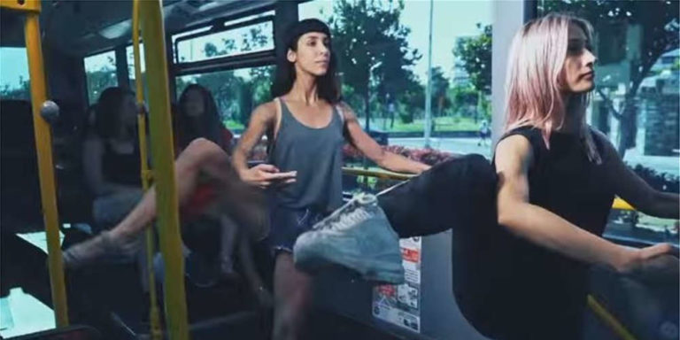 «To αστικό είναι cool»: Η διαφήμιση για τη συγκοινωνία του Βόλου που έγινε viral [βίντεο]