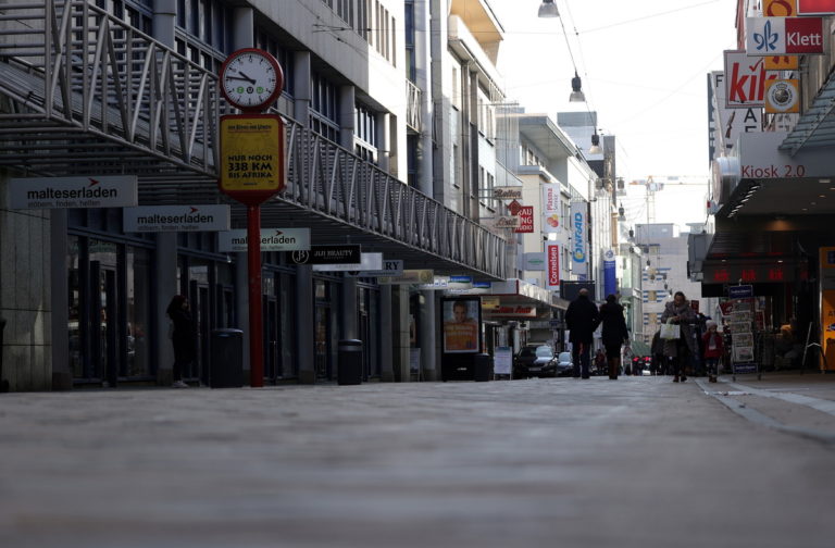 Κορωνοϊός: Σε ισχύ τα περιοριστικά μέτρα στη Γερμανία έως τις 20 Απριλίου