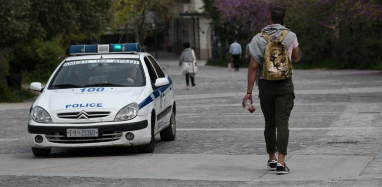 H Apple «επιτηρεί» την απαγόρευση κυκλοφορίας – Τα στοιχεία για την Ελλάδα