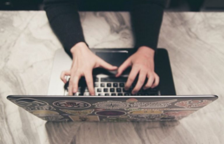 Κορωνοϊός και καταναλωτές: Στροφή στο διαδίκτυο λόγω καραντίνας