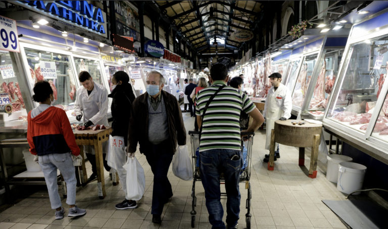 ΕΦΕΤ: Τι πρέπει να προσέξουμε στο κρέας και στα τρόφιμα – Συμβουλές εν μέσω πανδημίας